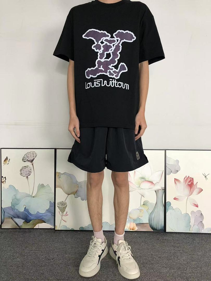 Louis Vuitton 128 L⭐ T-SHIRT 3203050521 (Im 170Cm 60Kg I Wear Size M In The Phot) - Image 3