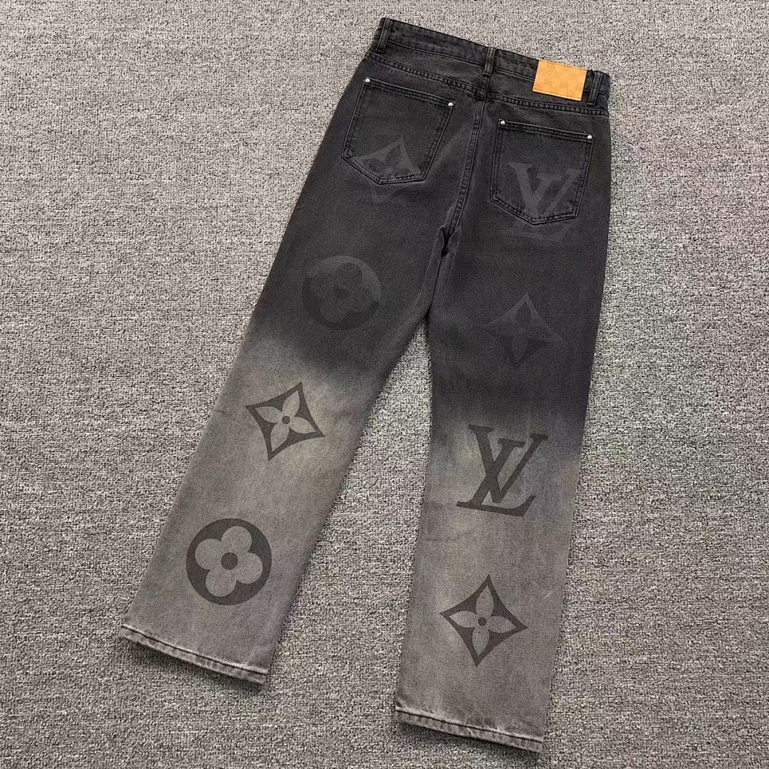 Louis Vuitton 195 L⭐
