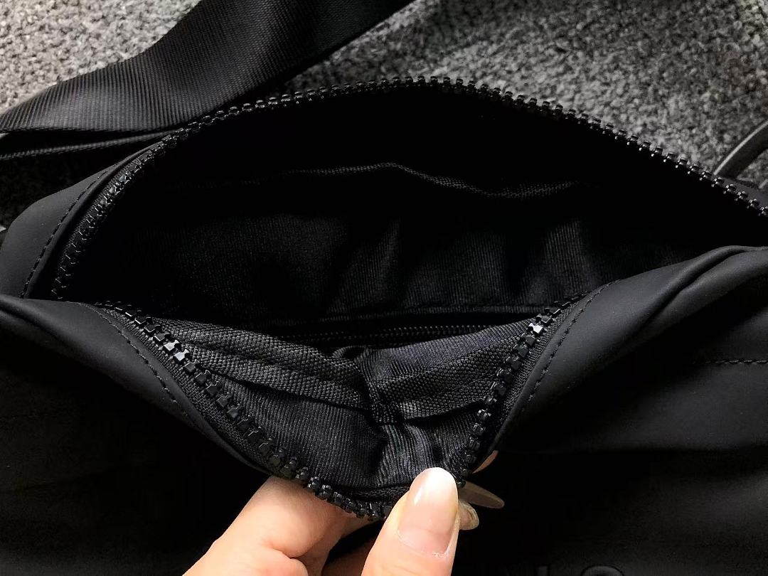Fear of God 85 FOG BAG 5253005179 (Long 26CM* Wide 6CM* High 16CM) - Image 10