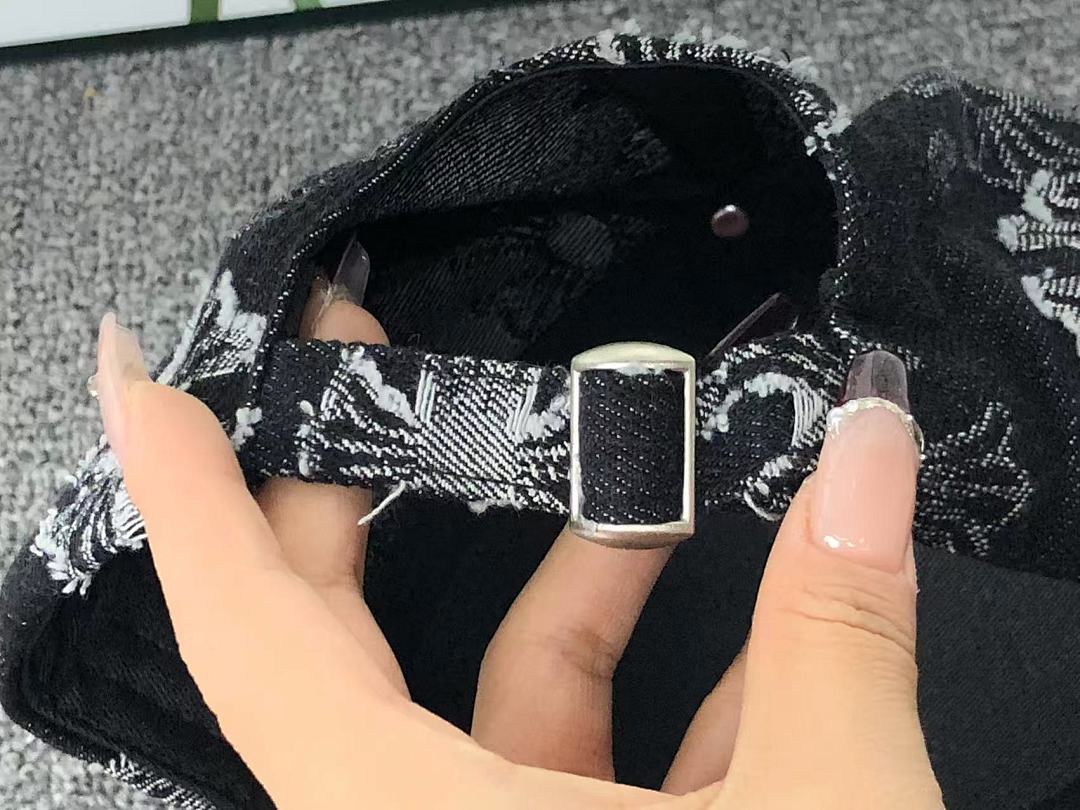 Comme des Garcons 85 C⭐⭐OME HE⭐⭐TS - Image 17