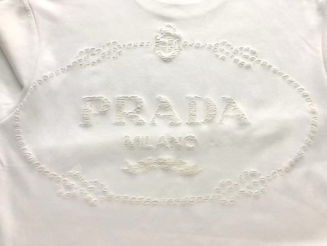 Prada SHORTS P⭐A⭐A T-SHIRT - Image 8