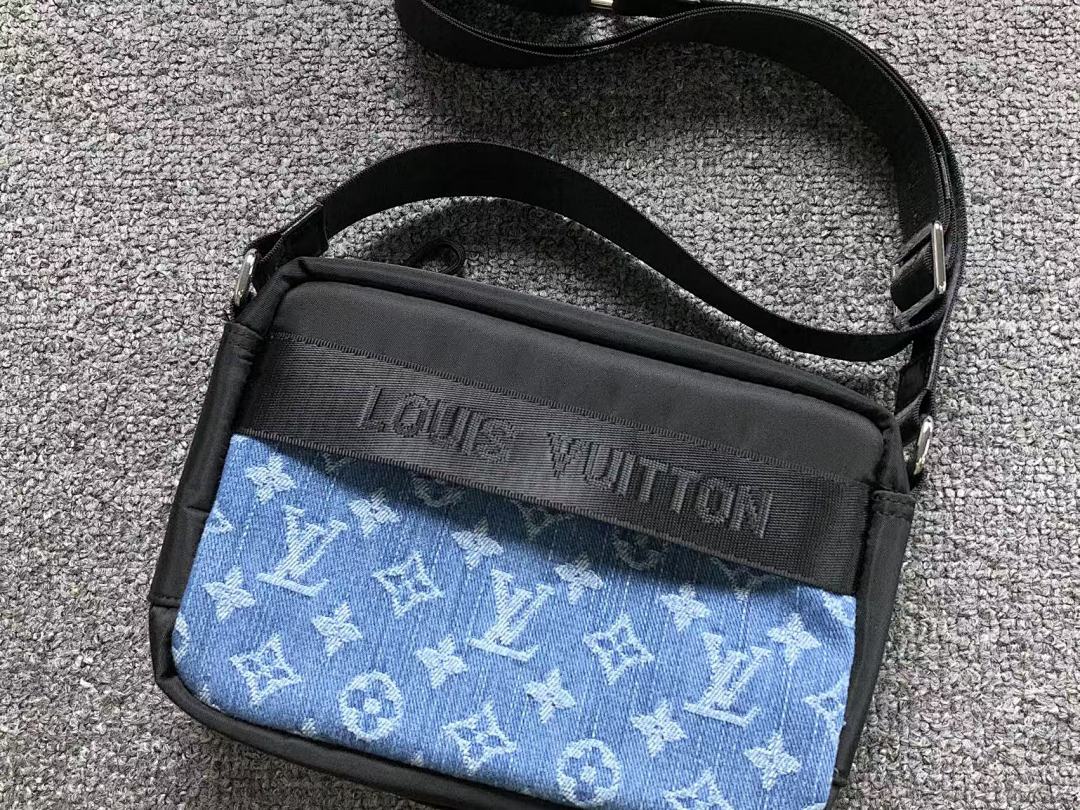Louis Vuitton 158 L⭐ BAG 48233613 (Long 28CM* Wide 8CM* High 18CM) - Image 15