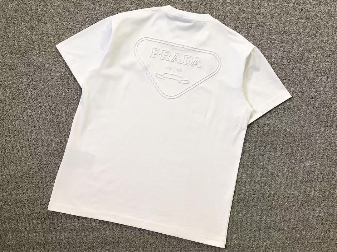 Prada 118 P⭐A⭐A T-SHIRT 11122008137 (Im 170Cm 55Kg I Wear Size M In The Phot) - Image 10