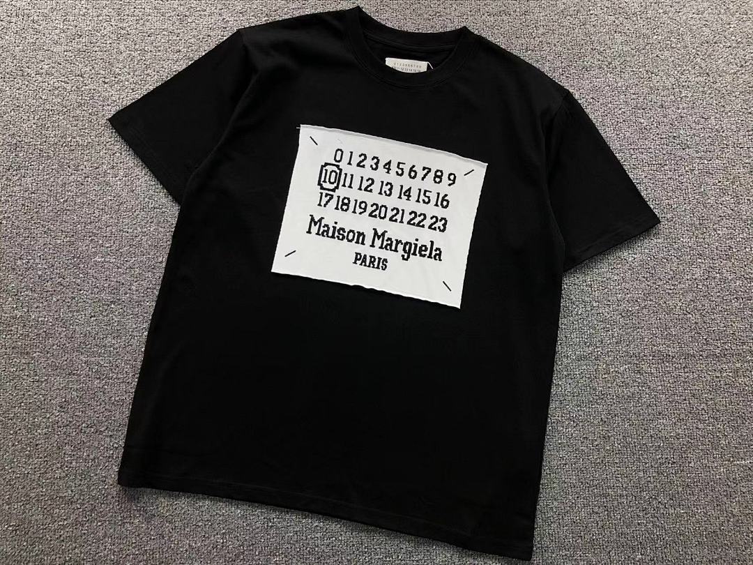On Running 78 MAISON MARGIELA T-SHIRT 4107051486 (Im 170Cm 60Kg I Wear Size 46 In The Phot) - Image 11