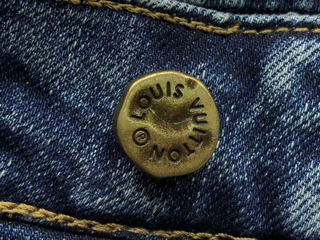 Louis Vuitton 215 L⭐ - Image 20