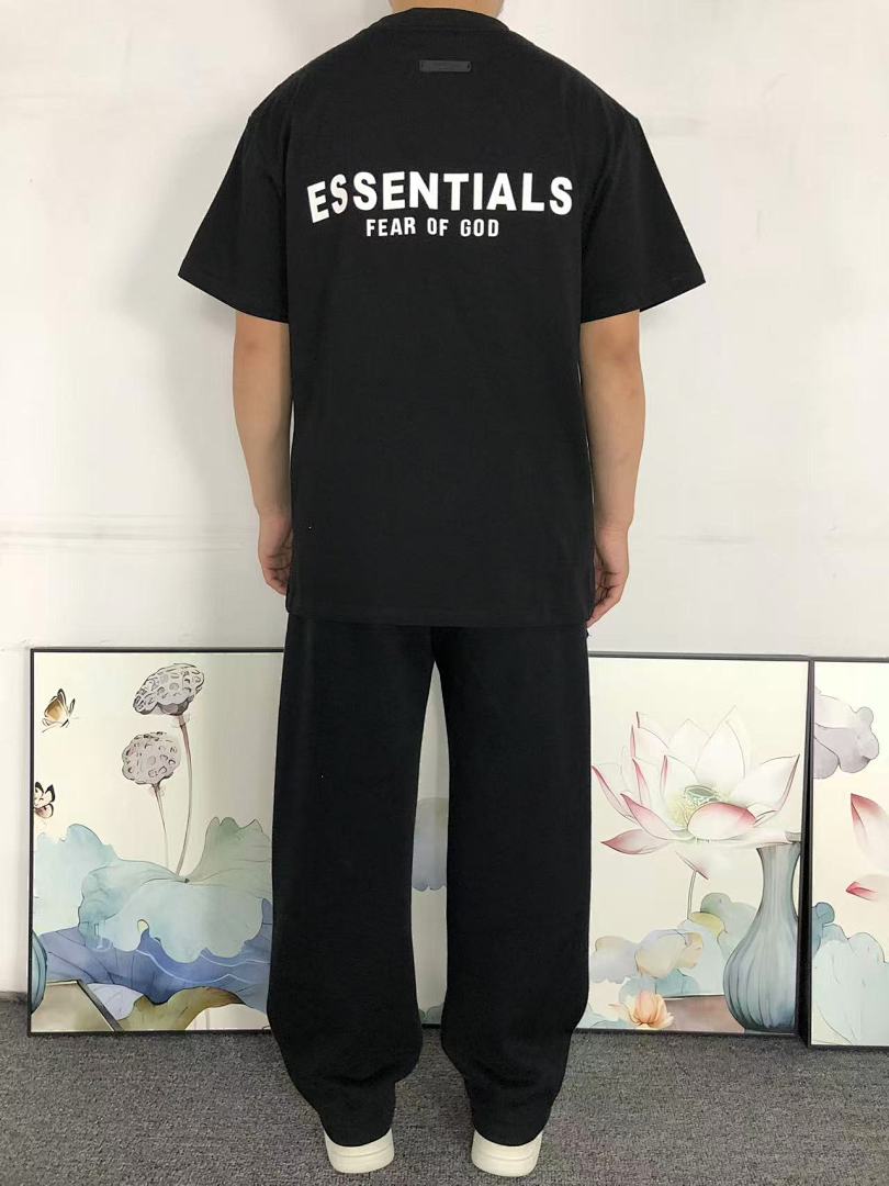 Fear of God 98 FOG T-SHIRT 412131677 (Im 170Cm 60Kg I Wear Size M In The Phot) - Image 4