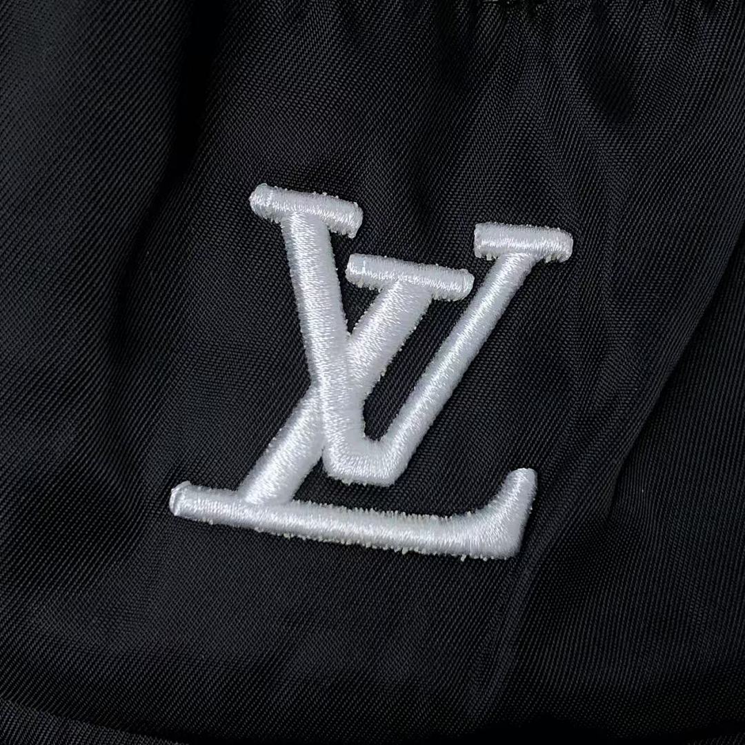 Louis Vuitton 68 L⭐ - Image 7