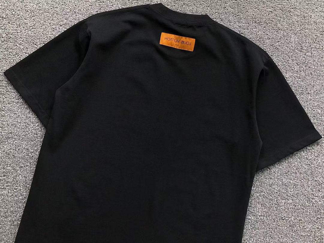 Louis Vuitton 115 L⭐ T-SHIRT 3103231620 (Im 170Cm 60Kg I Wear Size S In The Phot) - Image 17