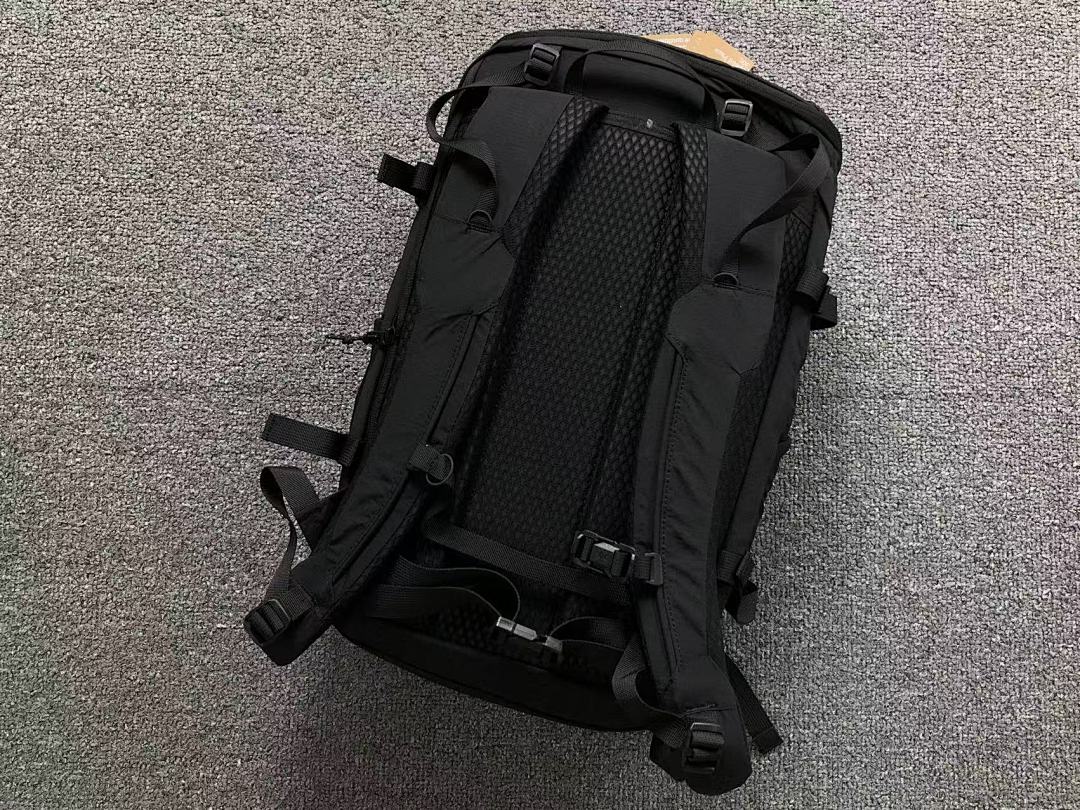 On Running 238 ON BAG 4201151475 (Long 28CM* Wide 14CM* High 49CM) - Image 13