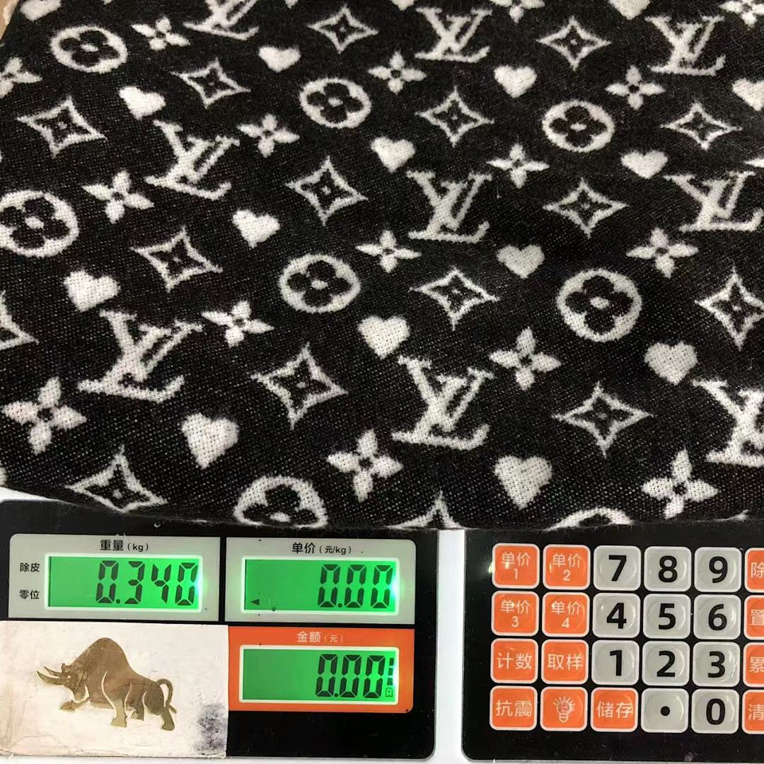 Louis Vuitton 98 L⭐ SCARF (Long 180CM* Wide 65CM*) - Image 14
