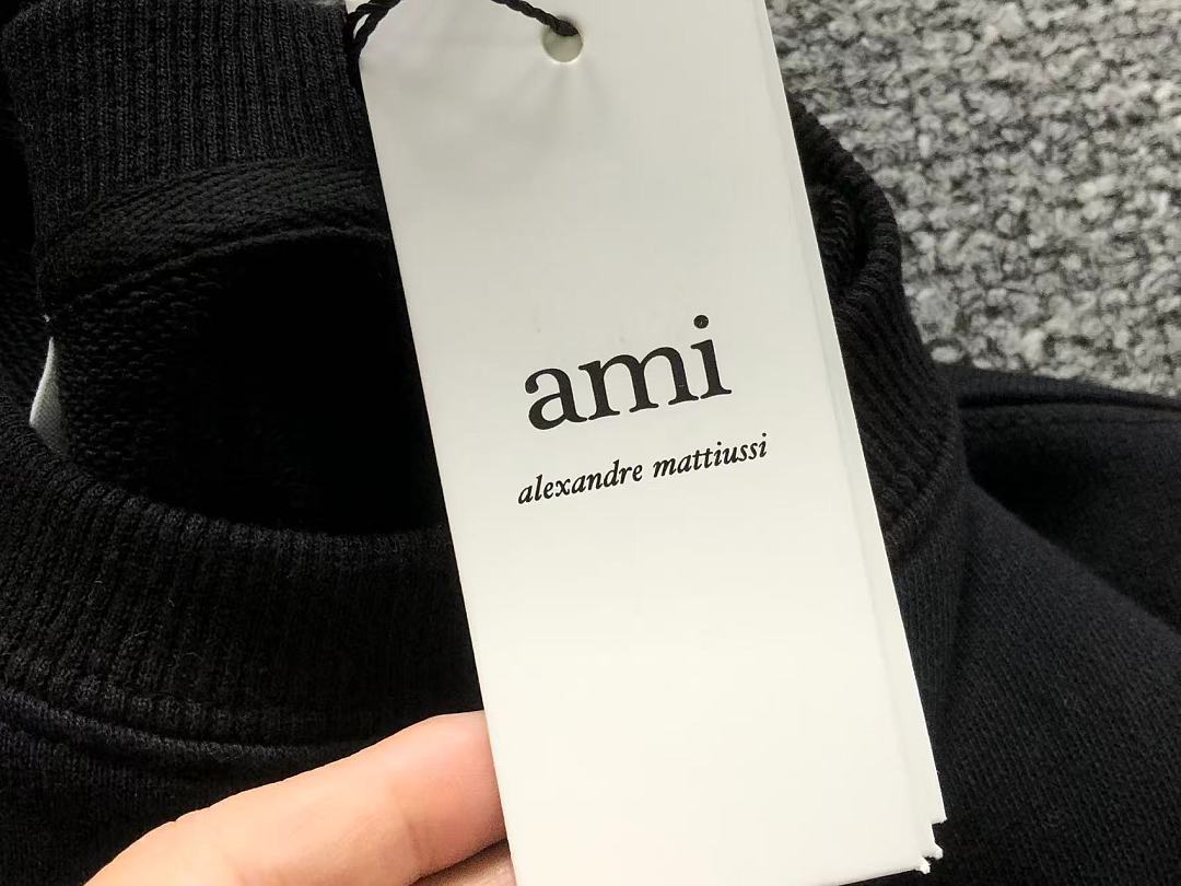 AMI 175 AMI HOODIE 22082708001 (Im 170Cm 60Kg I Wear Size M In The Phot) - Image 42