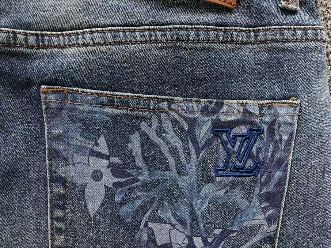 Louis Vuitton 215 L⭐ - Image 10