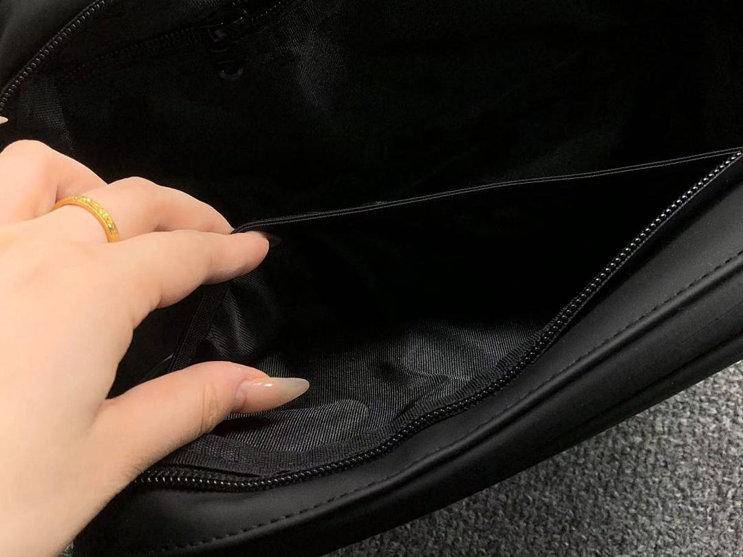 Fear of God 95 FOG BAG 4201070413 (Long 26CM* Wide 16CM* High 14CM) - Image 22