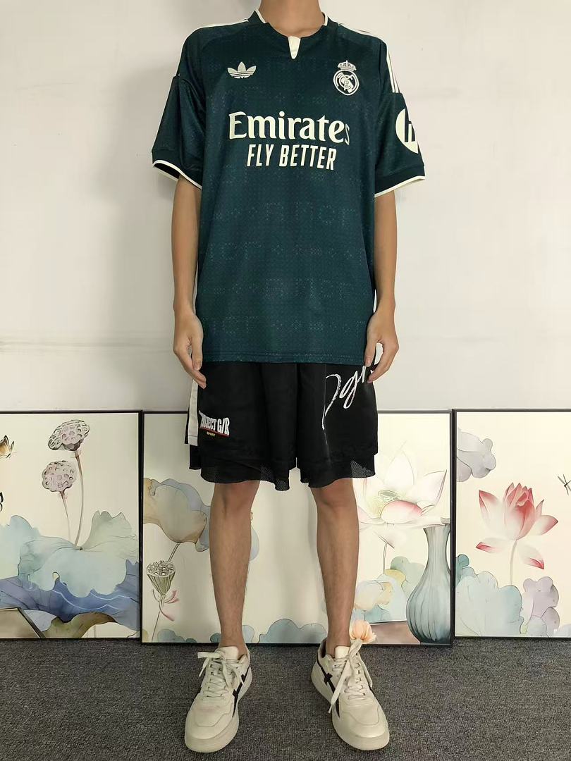Unbranded 82 FOOTBALL T-SHIRT 1282823002 (Im 170Cm 60Kg I Wear Size M In The Phot) - Image 3