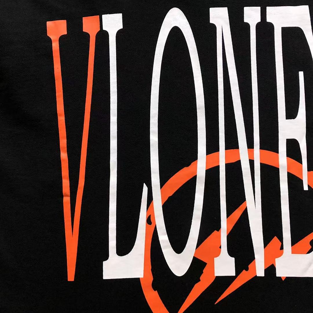 On Running 118 VLONE HOODIE 510111591 (Im 170Cm 60Kg I Wear Size S In The Phot) - Image 9
