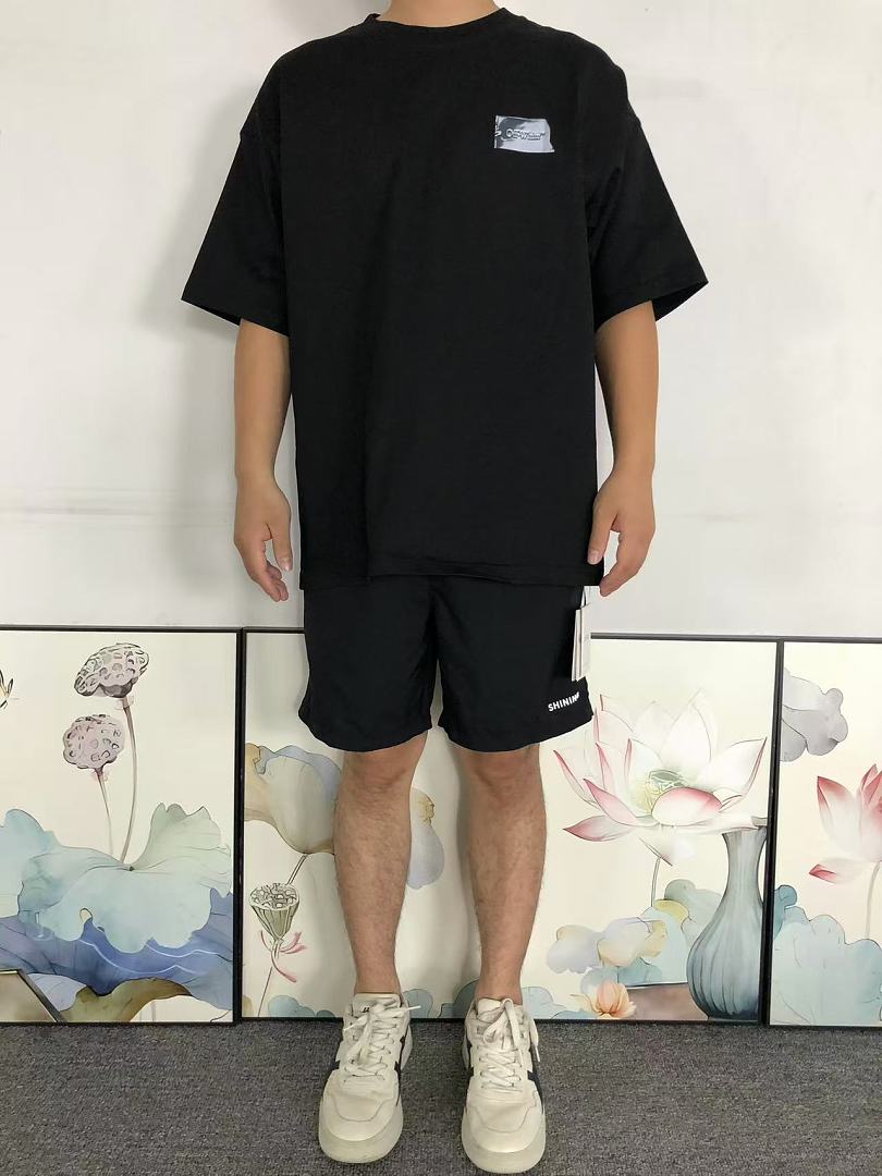 Off-White 105 OFF-WHITE T-SHIRT 5208010119 (Im 170Cm 60Kg I Wear Size M In The Phot) - Image 3
