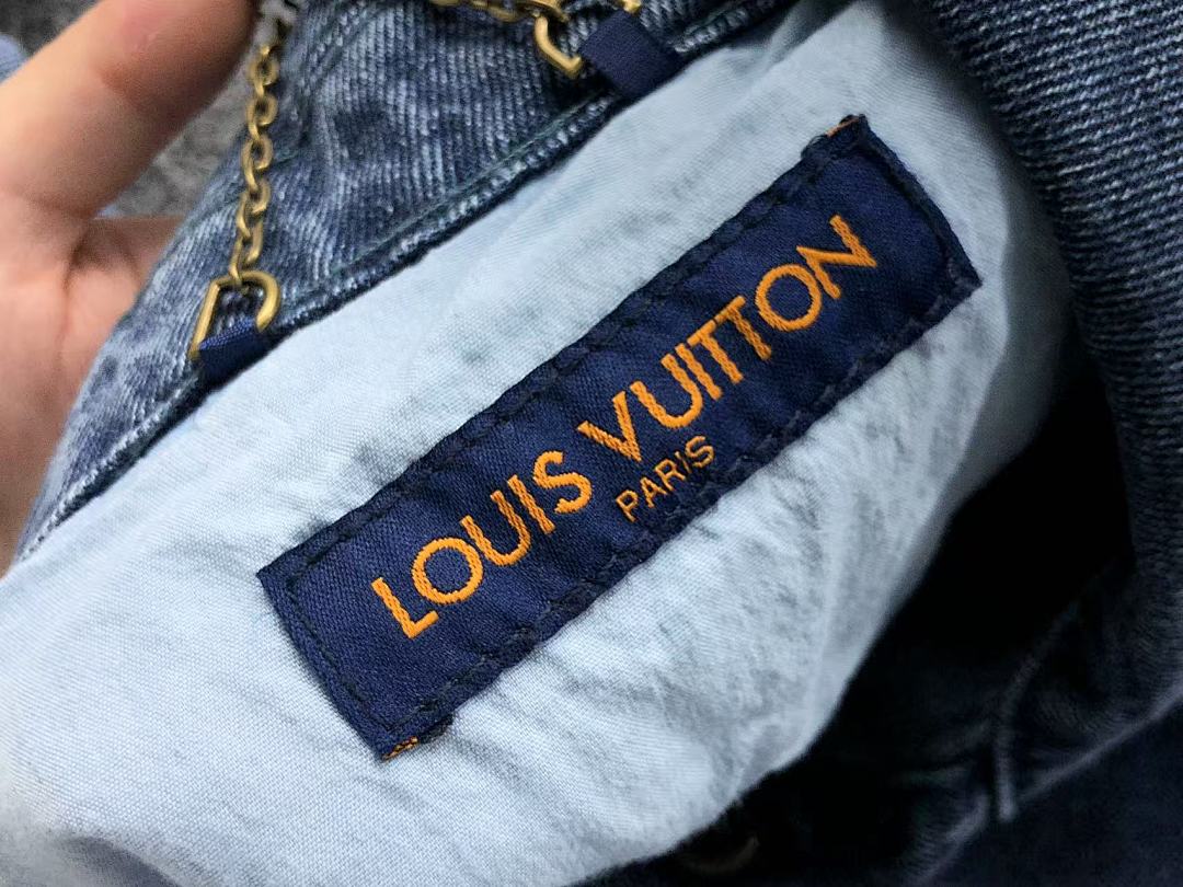 Louis Vuitton SHORTS 178 L⭐ T-SHIRT 59042570 (Im 170Cm 60Kg I Wear Size M In The Phot) - Image 17