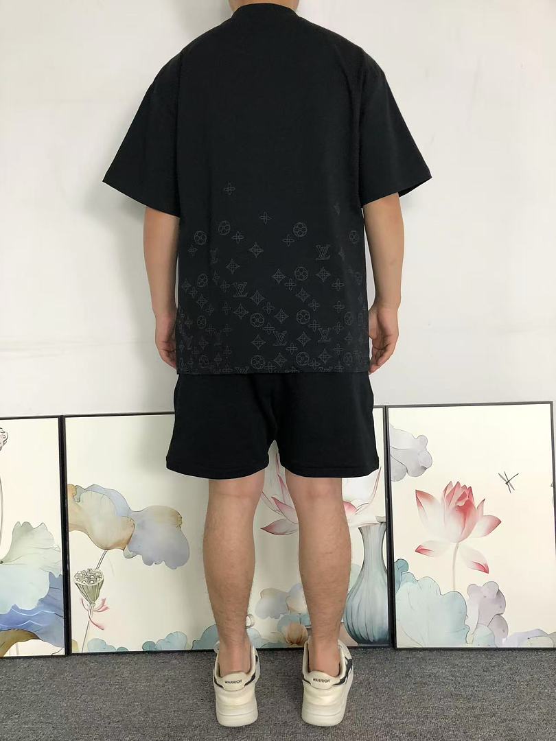 Louis Vuitton 138 L⭐ T-SHIRT 5260204147 (Im 170Cm 60Kg I Wear Size S In The Phot) - Image 4