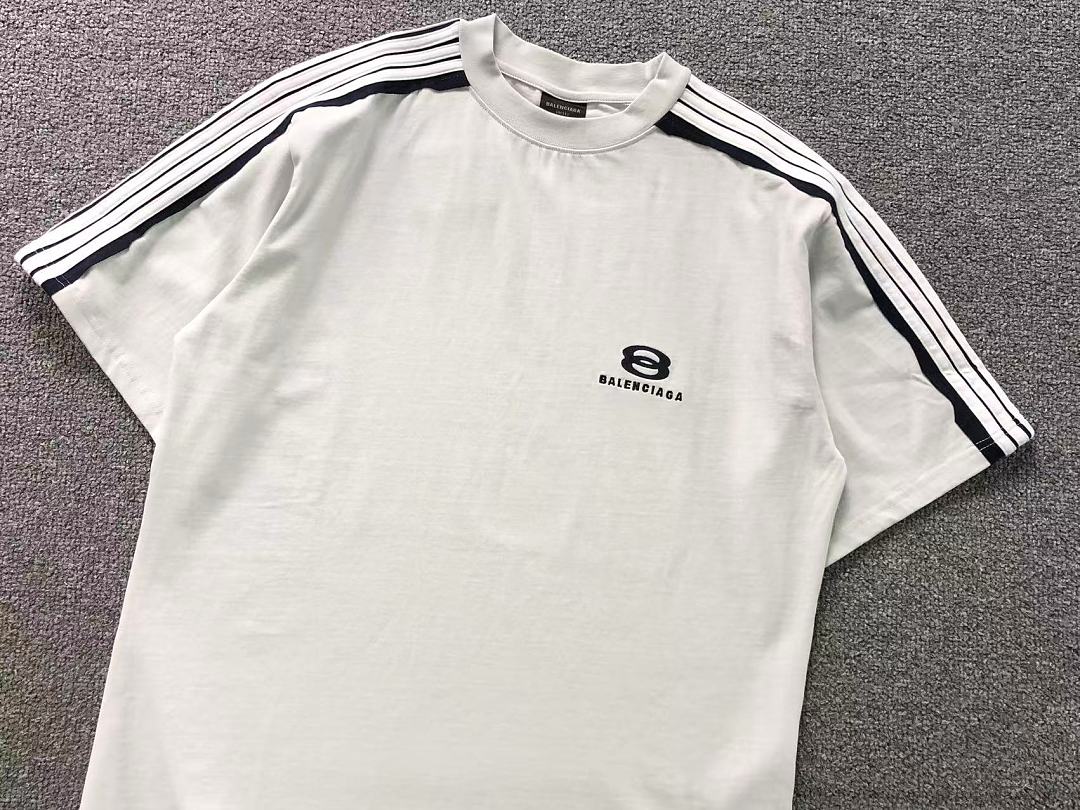 Balenciaga 135 B⭐L⭐⭐⭐IA⭐A T-SHIRT 42042602163 (Im 170Cm 60Kg I Wear Size XS In The Phot) - Image 8