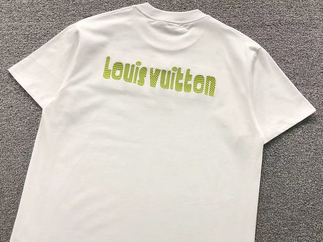 Louis Vuitton 125 L⭐ T-SHIRT 2208022015 (Im 170Cm 60Kg I Wear Size S In The Phot) - Image 9