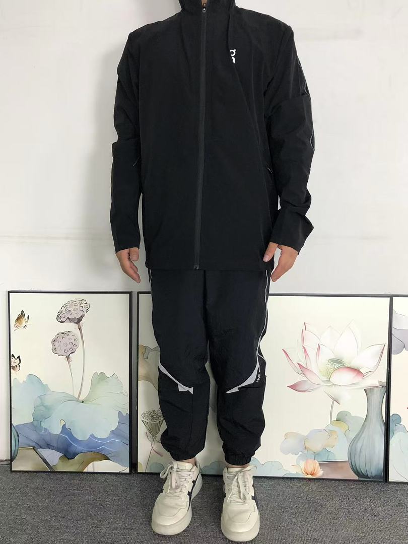 On Running 188 ON JACKET 2205270704 (Im 170Cm 60Kg I Wear Size L In The Phot) - Image 3