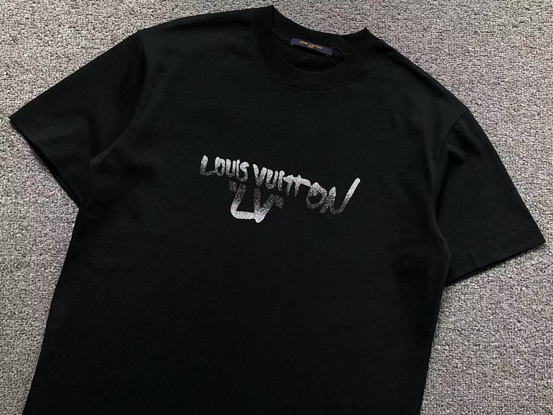 Louis Vuitton 115 L⭐ T-SHIRT 3201215621 (Im 170Cm 60Kg I Wear Size M In The Phot) - Image 15
