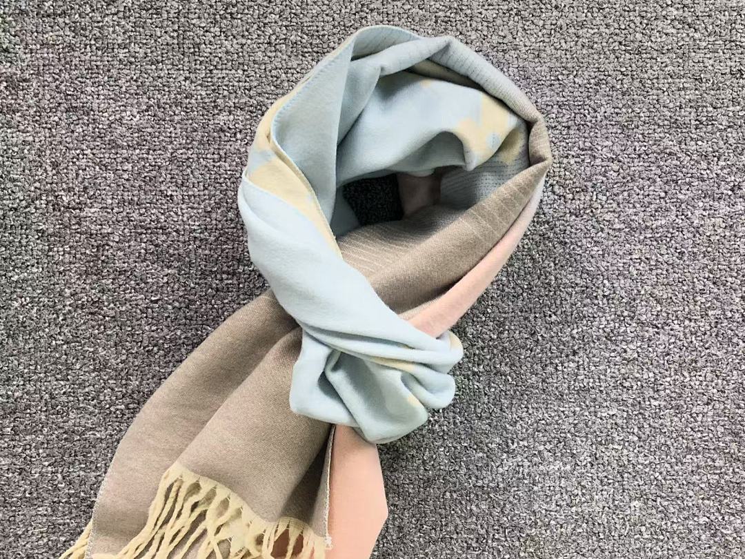 Louis Vuitton 95 L⭐ SCARF 560507102 (Long 176CM* Wide 65CM*) - Image 6