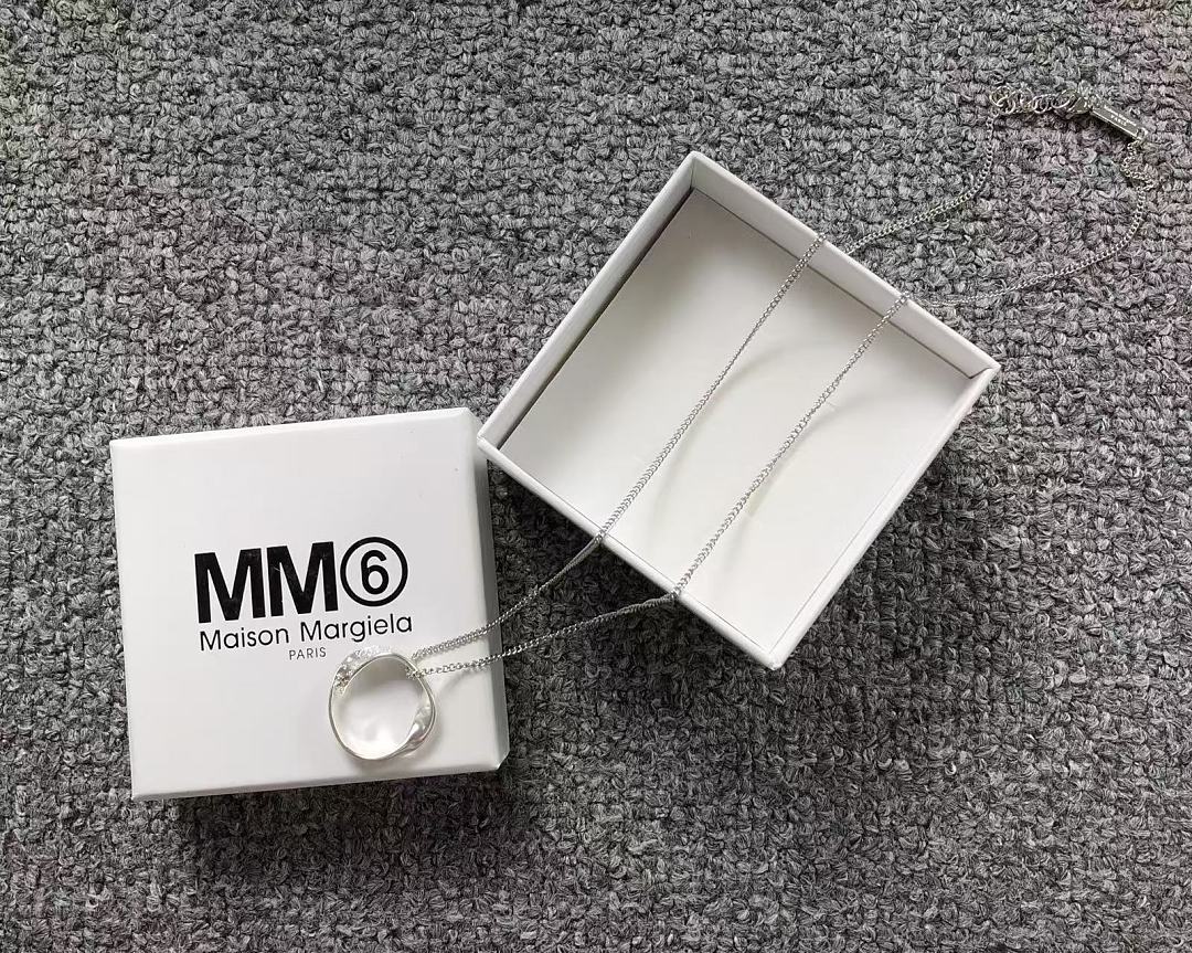 On Running 135 MAISON MARGIELA - Image 2