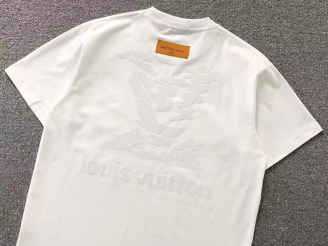 Louis Vuitton 118 L⭐ T-SHIRT 11122004137 (Im 170Cm 60Kg I Wear Size M In The Phot) - Image 8