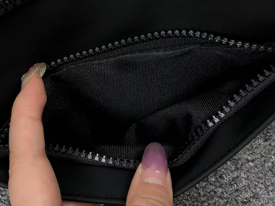 Fear of God 85 FOG BAG 111190966 (Long 23CM* Wide 5CM* High 16CM) - Image 18
