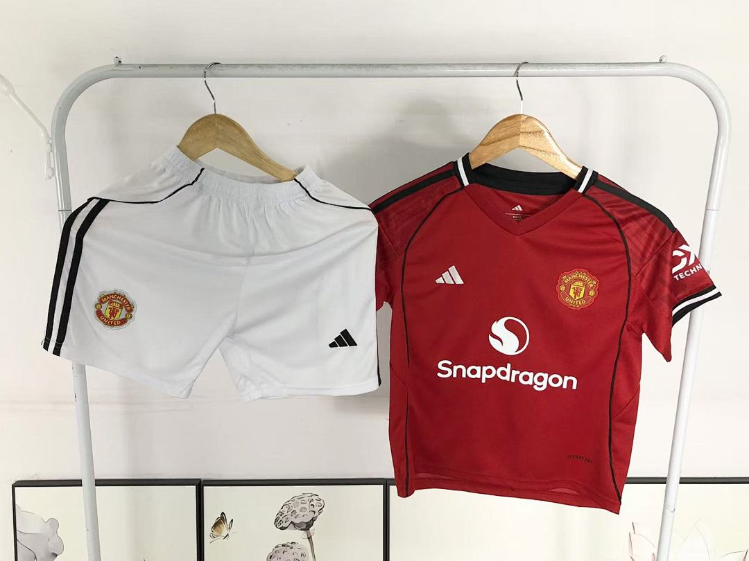 Chanel 75 FOOTBALL CHILD SHORTS T-SHIRT - Image 29