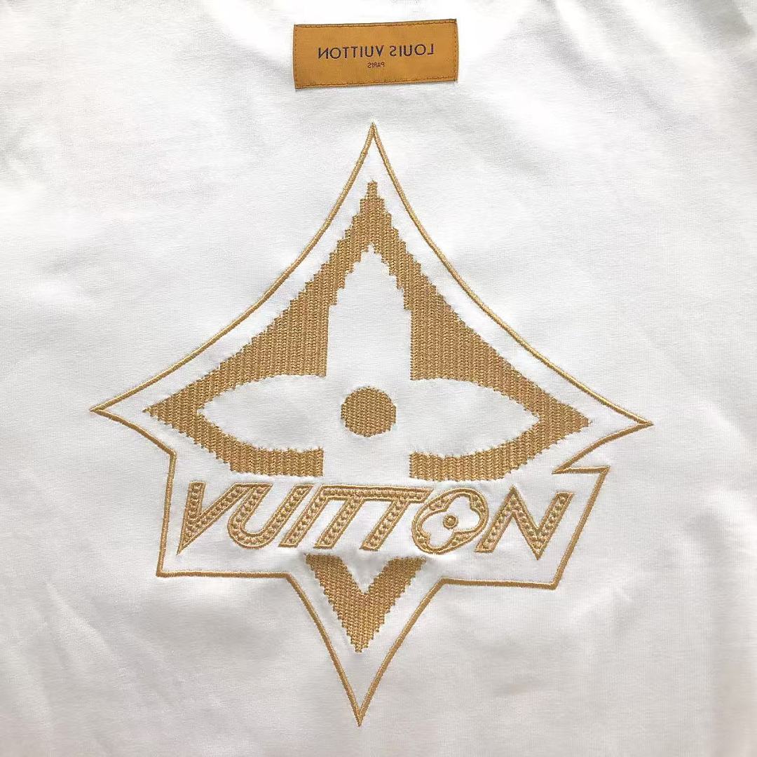 Louis Vuitton 145 L⭐ T-SHIRT 22051211001 (Im 170Cm 60Kg I Wear Size S In The Phot) - Image 9