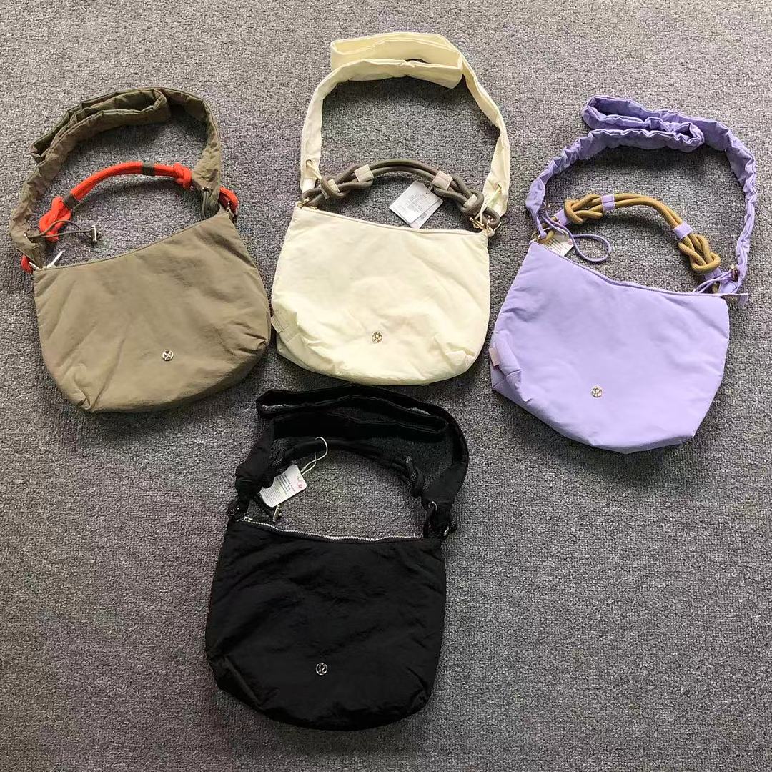 On Running 178 LULULEMON BAG 3205080323 (Long 35CM* Wide 9CM* High 27CM)