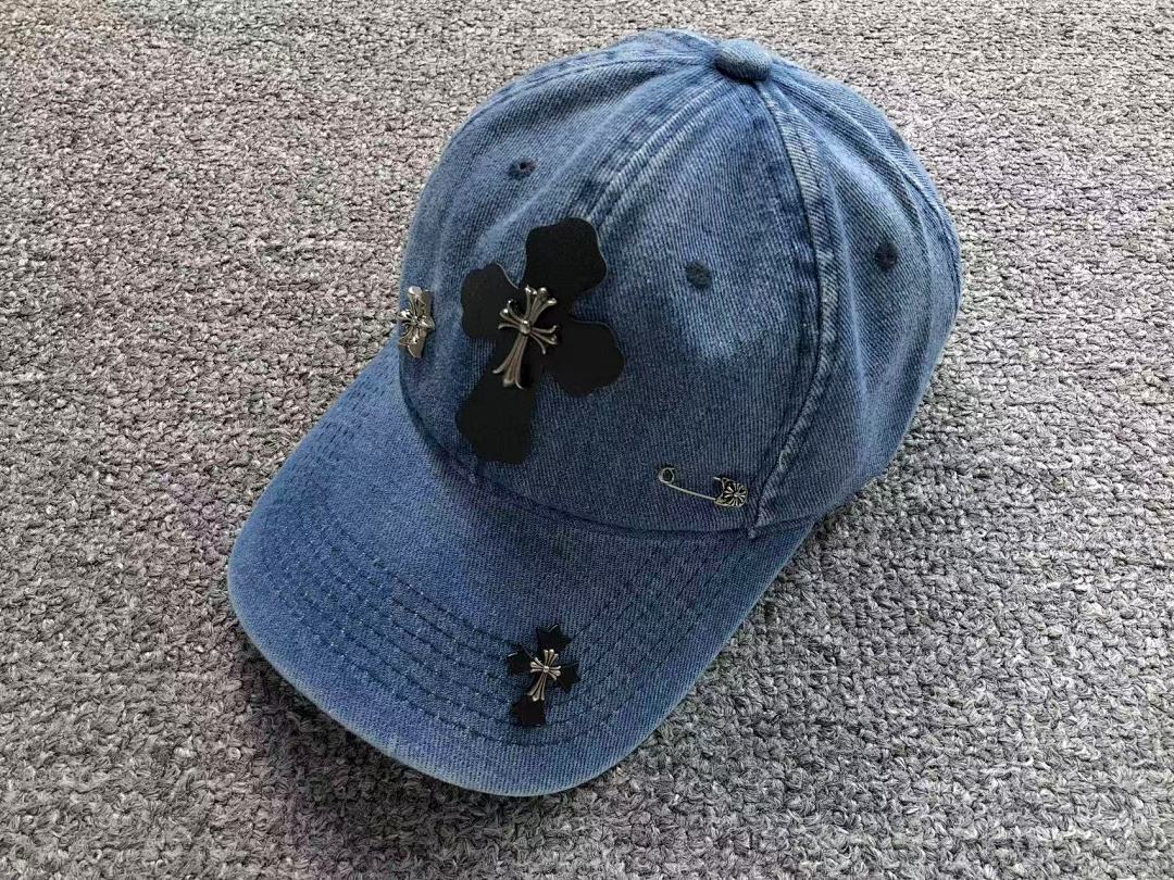 Comme des Garcons 75 C⭐⭐OME HE⭐⭐TS - Image 13