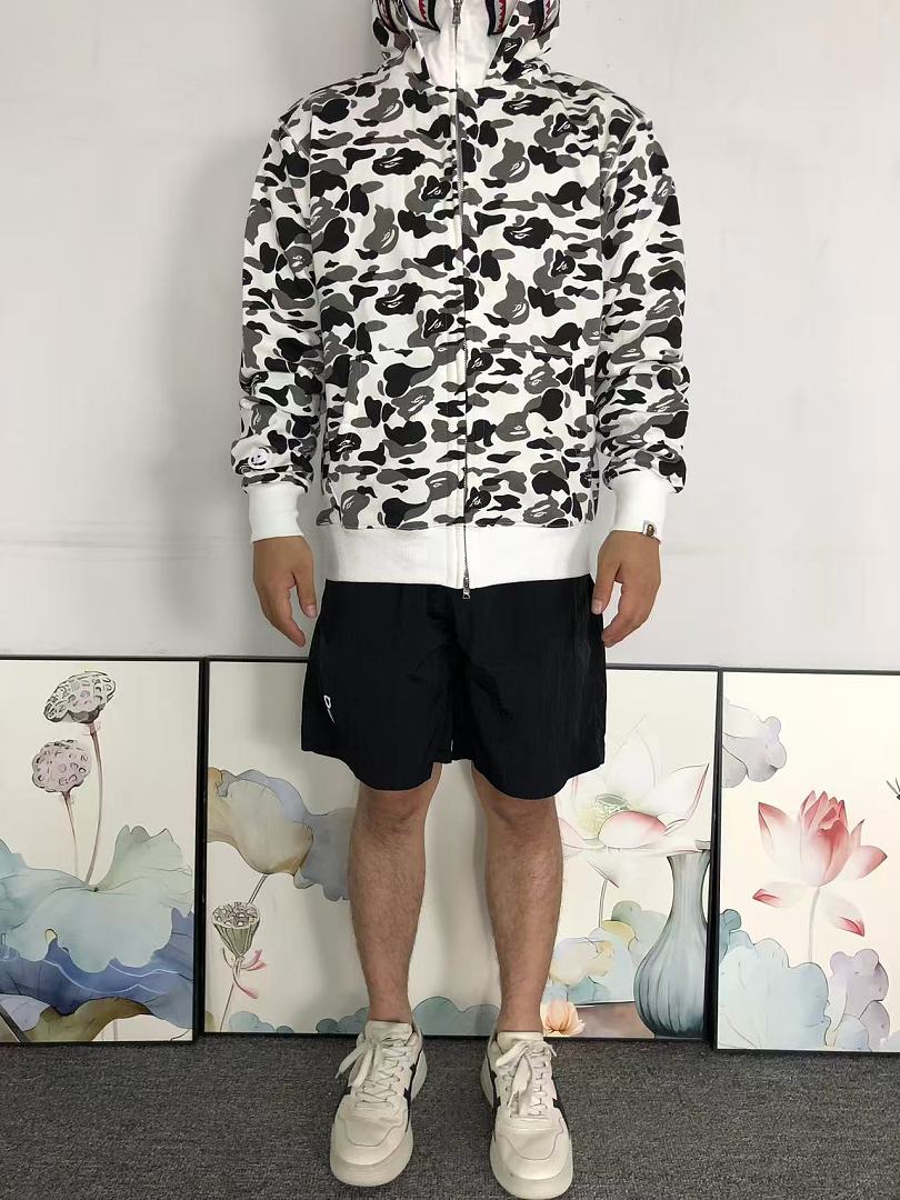 Bape 175 BAPE HOODIE 52070715158 (Im 170Cm 60Kg I Wear Size M In The Phot) - Image 4