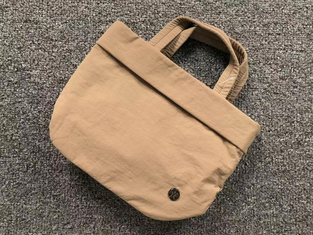 On Running 158 LULULEMON BAG 4207030977 (Long 26CM* Wide 11CM* High 19CM) - Image 12