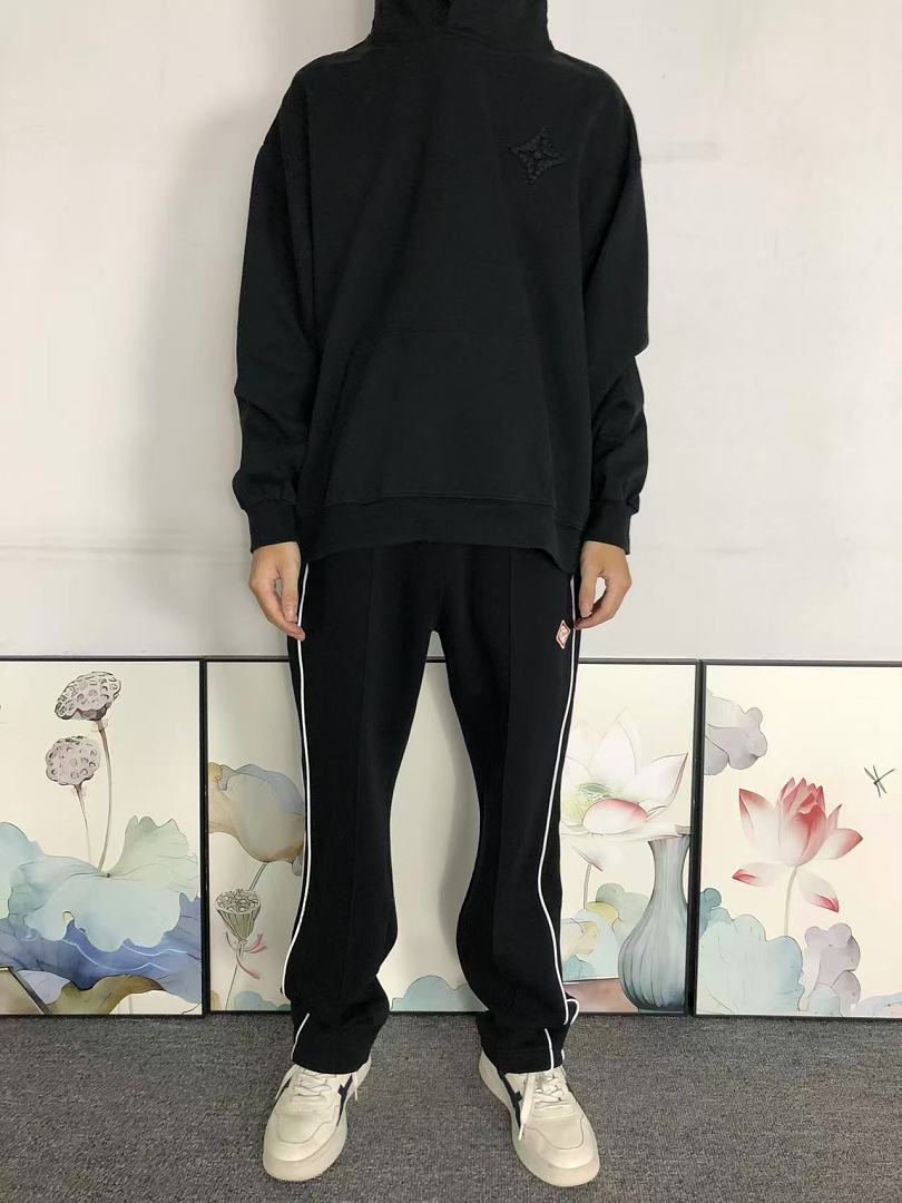 Louis Vuitton 188 L⭐ HOODIE 3208270821 (Im 170Cm 60Kg I Wear Size M In The Phot) - Image 3