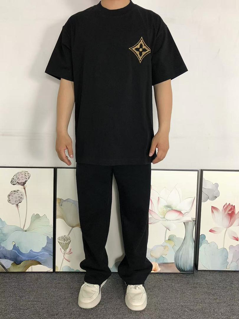 Louis Vuitton 135 L⭐ T-SHIRT 5232401147 (Im 170Cm 60Kg I Wear Size L In The Phot) - Image 3
