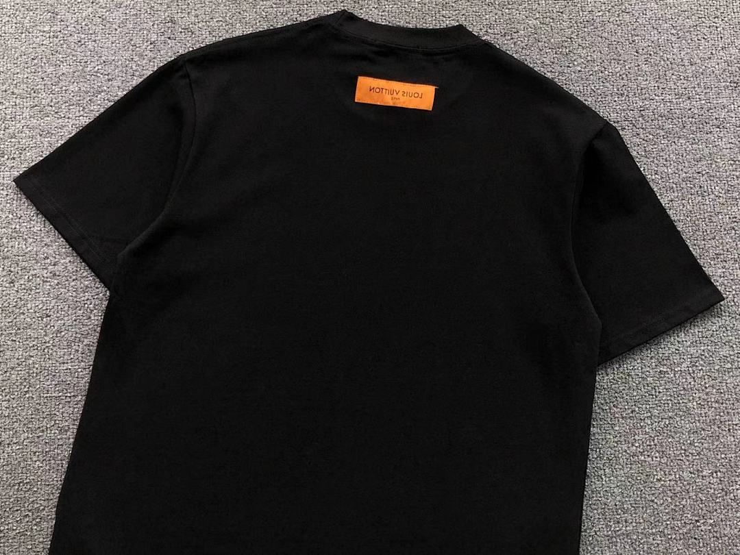 Louis Vuitton 115 L⭐ T-SHIRTS 215171915 (Im 170Cm 60Kg I Wear Size M In The Phot) - Image 15