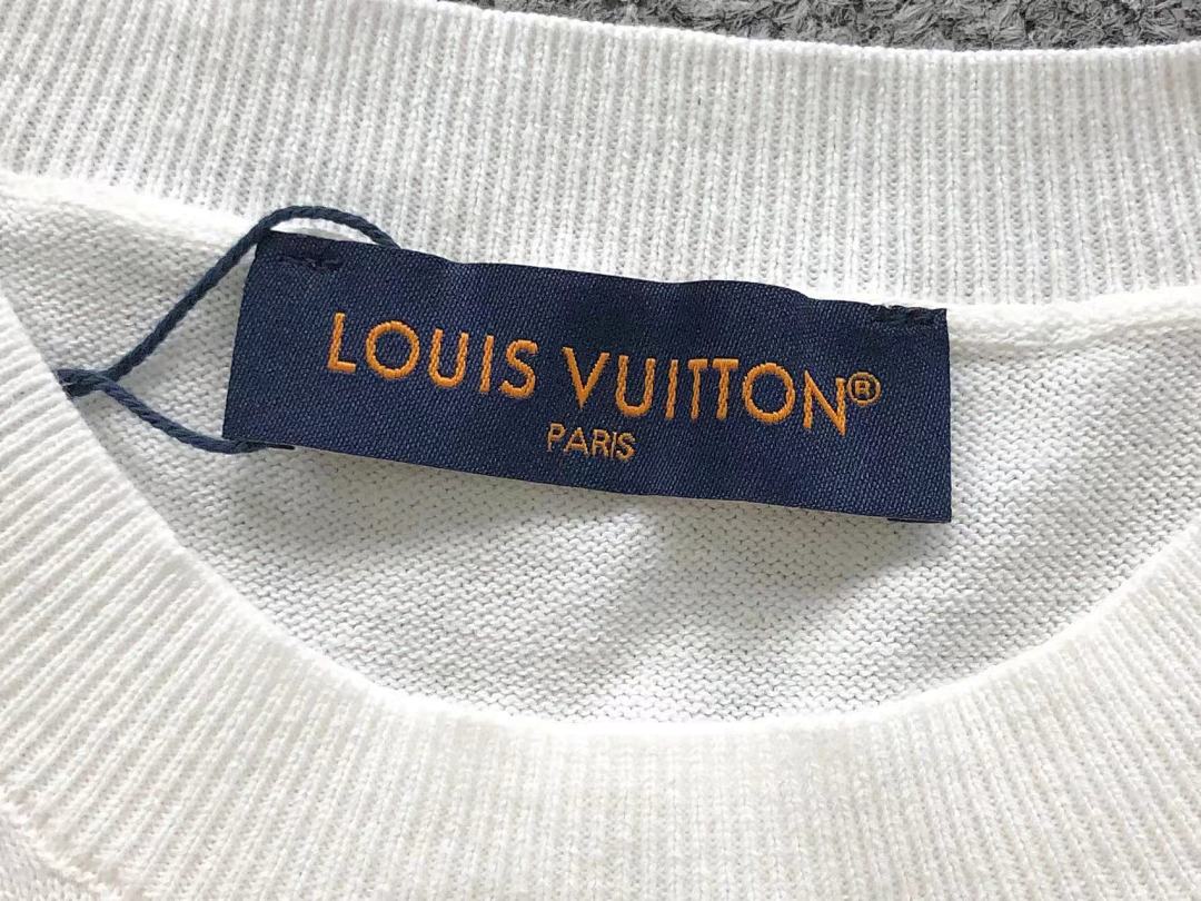 Louis Vuitton 178 L⭐ T-SHIRT SWEATER 2201235621 (Im 170Cm 60Kg I Wear Size M In The Phot) - Image 13