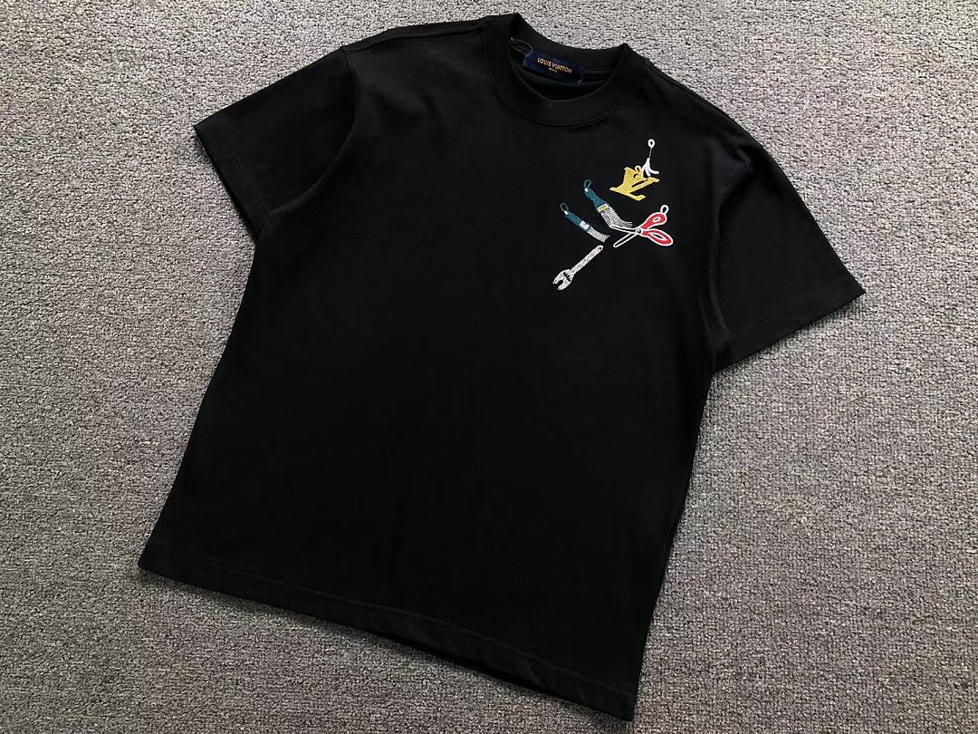 Louis Vuitton 125 L⭐ T-SHIRT 2208033615 (Im 170Cm 60Kg I Wear Size S In The Phot) - Image 10