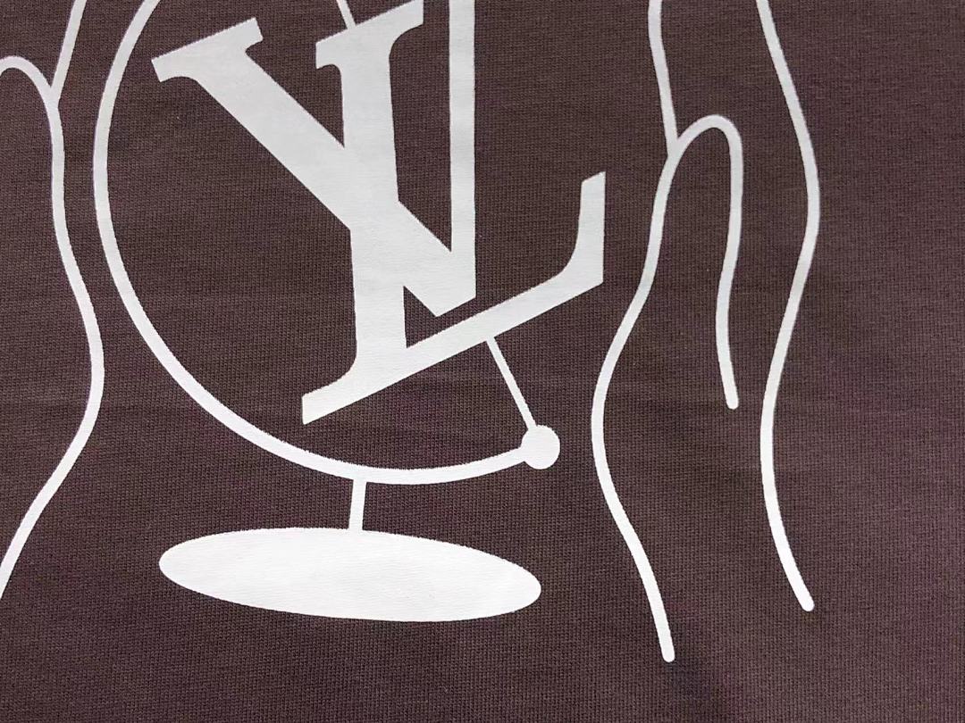 Louis Vuitton 115 L⭐ T-SHIRT 582601126 (Im 170Cm 60Kg I Wear Size XS In The Phot) - Image 15
