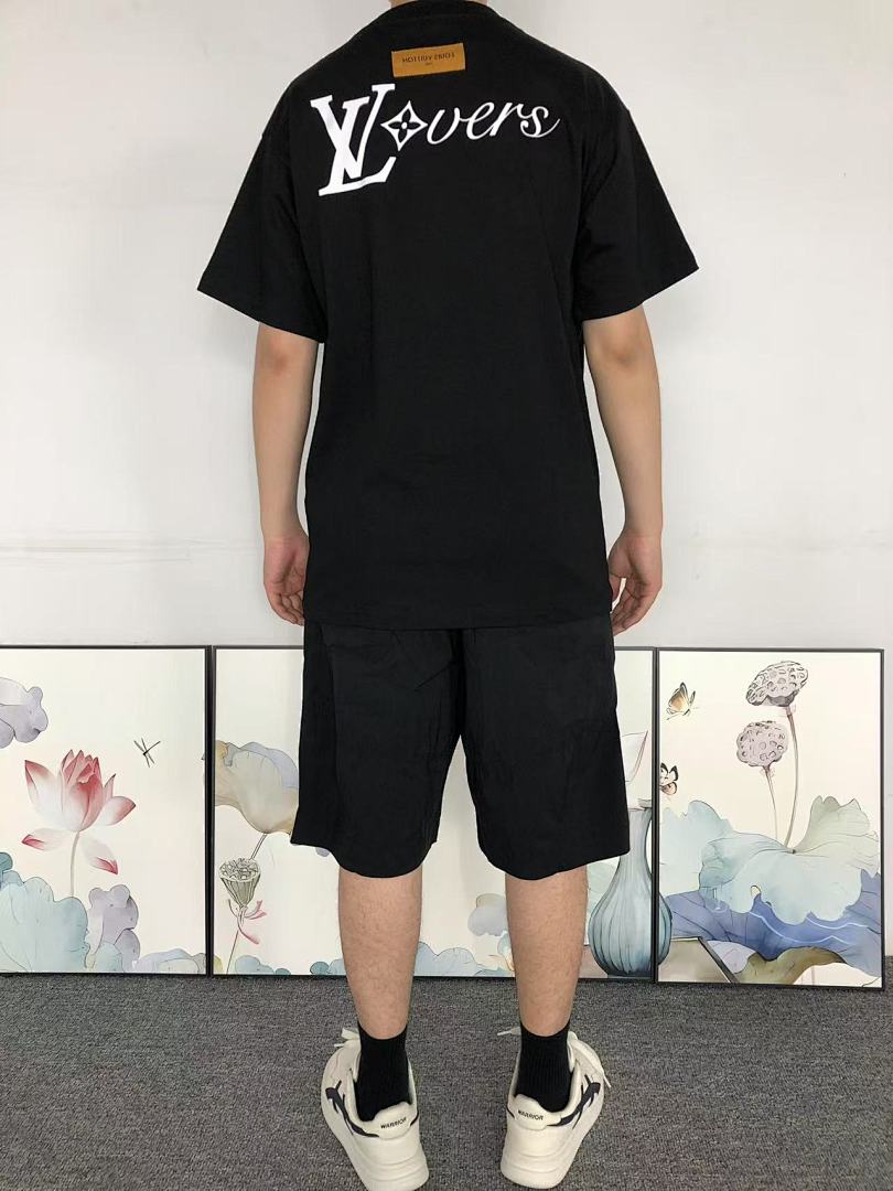 Louis Vuitton 108 L⭐ T-SHIRT 41062620126 (Im 170Cm 60Kg I Wear Size XS In The Phot) - Image 4