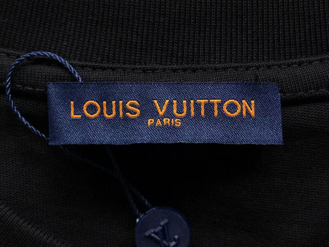 Louis Vuitton 108 L⭐ T-SHIRT 41062609126 (Im 170Cm 60Kg I Wear Size XS In The Phot) - Image 26