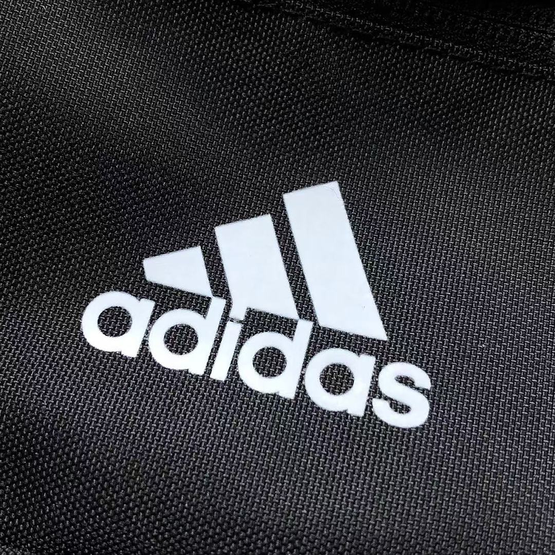 Adidas 72 A⭐I⭐AS BAG 127240943 (Long 26CM* Wide 5CM* High 14CM) - Image 5