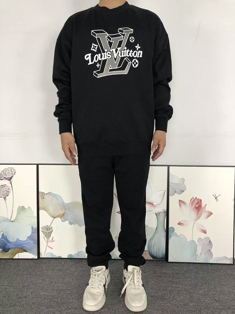 Louis Vuitton 165 L⭐ HOODIE 5111407147 (Im 170Cm 60Kg I Wear Size M In The Phot) - Image 3
