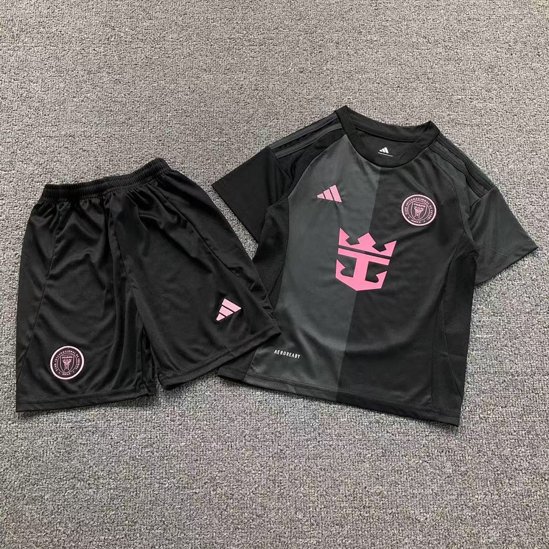 Chanel 75 FOOTBALL T-SHIRT SHORTS