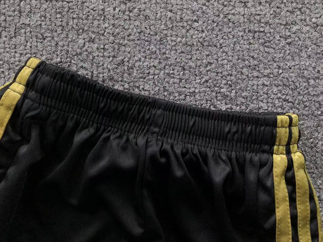 Chanel 95 FOOTBALL T-SHIRT SHORTS - Image 28