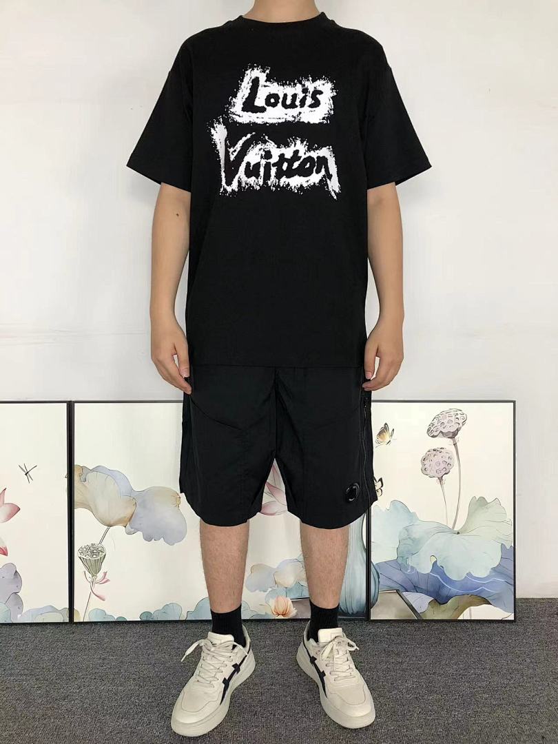 Louis Vuitton 108 L⭐ T-SHIRT 41062621126 (Im 170Cm 60Kg I Wear Size XS In The Phot) - Image 3