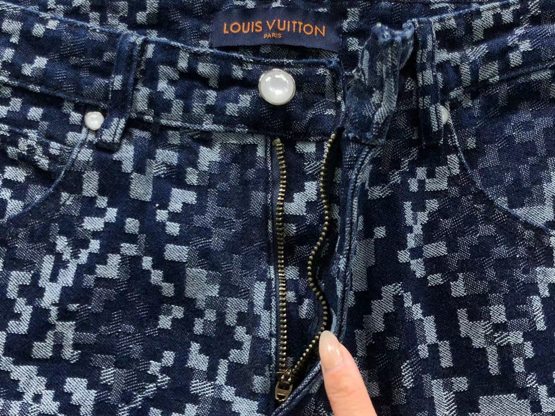 Louis Vuitton 208 L⭐ TROUSERS 215052517 (Im 170Cm 60Kg I Wear Size 36 In The Phot) - Image 13